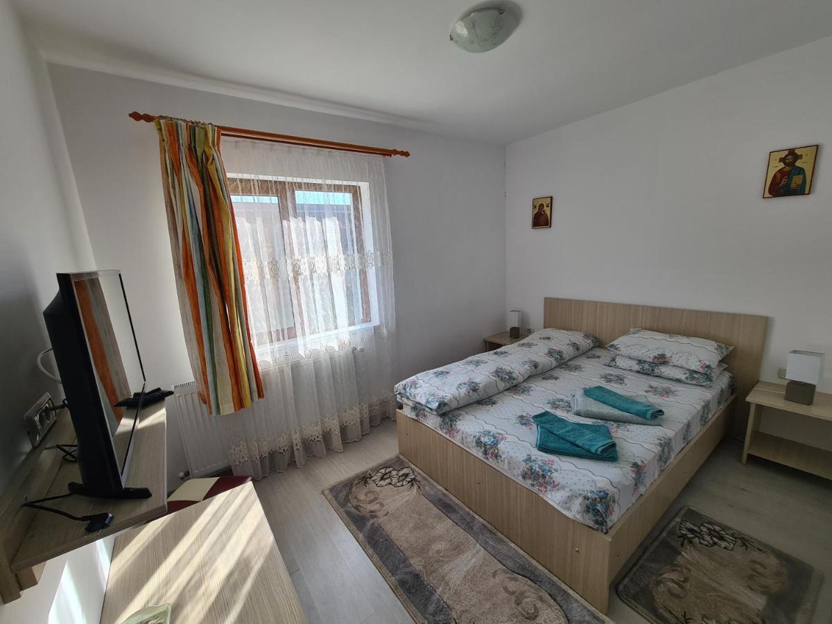Hotel Cazare Turism Prislop Haţeg Exterior foto